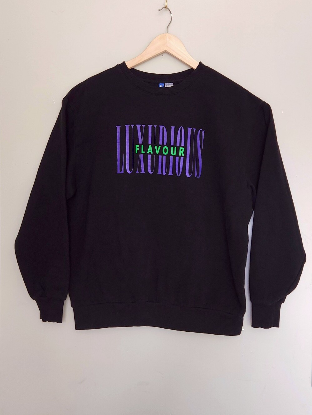 H&M Divided Black Crewneck Sweater with Purple & Green Luxurious Flavour Size M - Picture 1 of 8